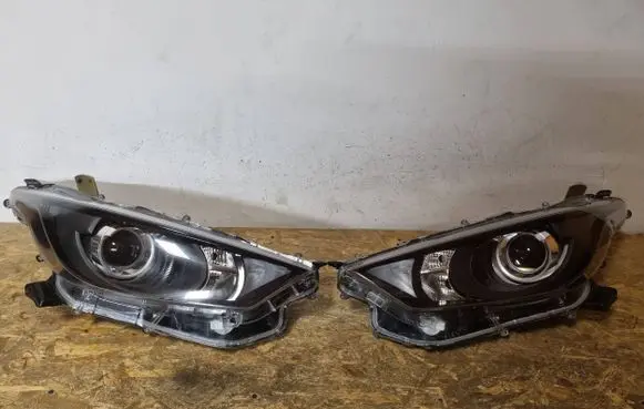 Toyota Yaris XP210 Headlight/headlamp K06 0258478