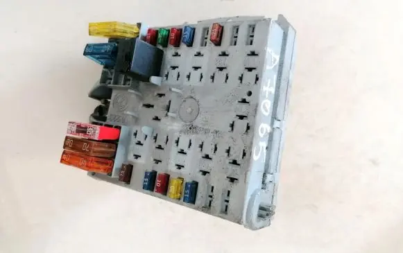 Fiat Punto (188) Fuse box set 46835589