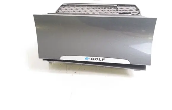 Glove box