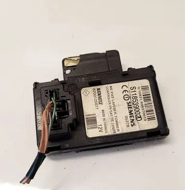 Renault Megane II Ignition key card reader S118539002D 8200125077