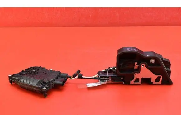 BMW 7 F01 F02 F03 F04 Front door lock 7185692