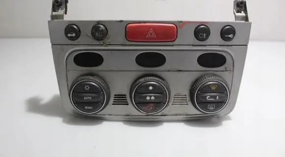 Alfa Romeo GT Interior fan control switch 01560513690