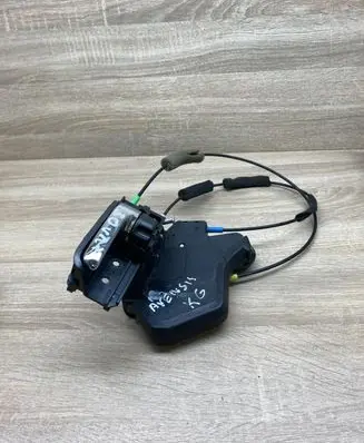 Toyota Avensis T250 Rear door lock AVENSISDOORLOCK