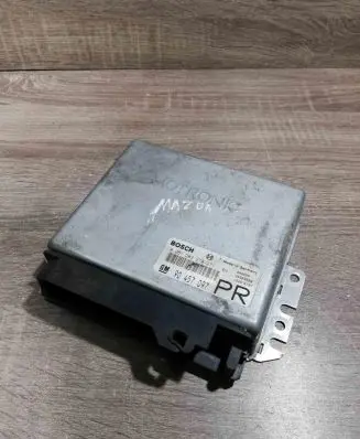 Opel Omega B1 Engine control unit/module ECU 0261203270 90457097PR