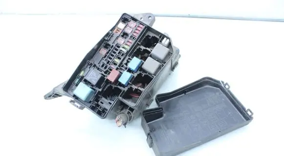 Toyota RAV 4 (XA30) Fuse box set 8266242190