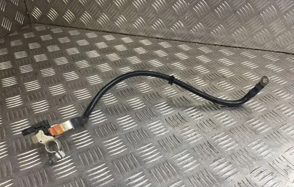 Mercedes-Benz C W206 Positive cable (battery)