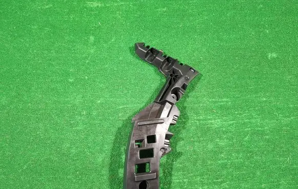 Opel Astra L Rear bumper mounting bracket 9839851880
