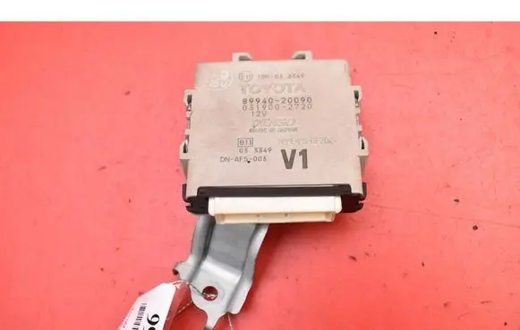 Toyota Avensis T270 Engine control unit/module ECU 89940-20090