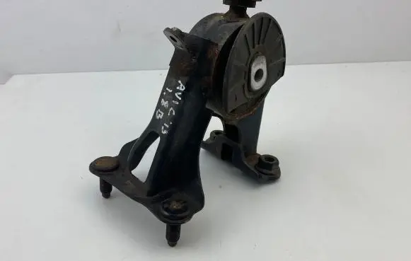 Toyota Avensis T270 Gearbox mount 320a34 309016
