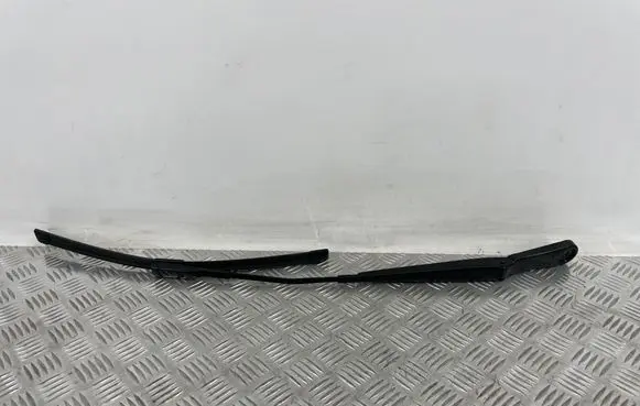 BMW iX2 (U10) Front wiper blade arm 5A0BC15 16112404
