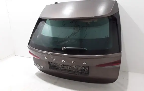 Skoda Octavia Mk4 Tailgate/trunk/boot lid 5E7827023