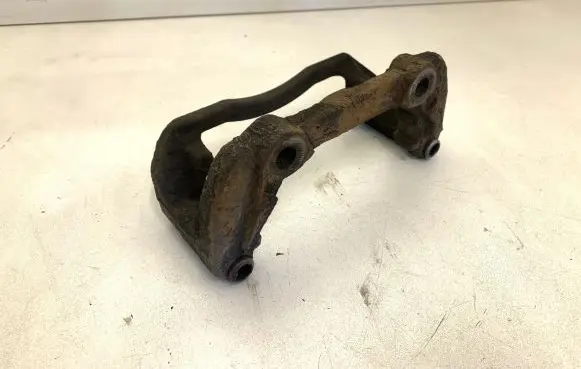 Mercedes-Benz E W212 Front Brake Caliper Pad/Carrier 