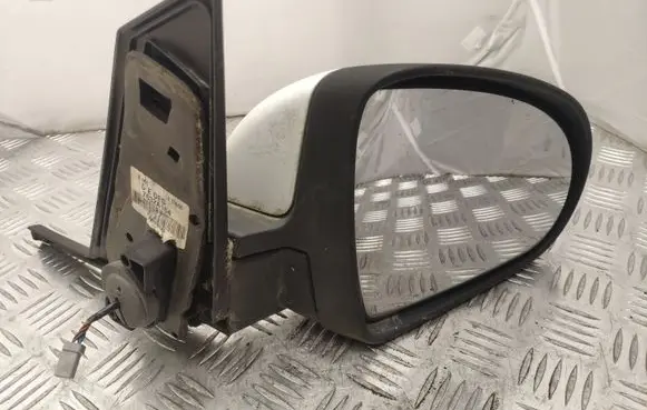 Mitsubishi Colt Front door electric wing mirror 7632A164 E9014259