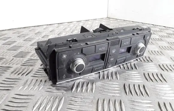 Audi A8 S8 D3 4E Climate control unit 4E0820043 4E0910043A