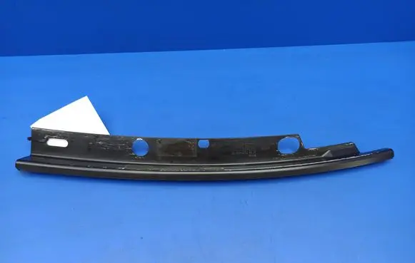 BMW 6 E63 E64 Fender mounting bracket 7070468 134900410
