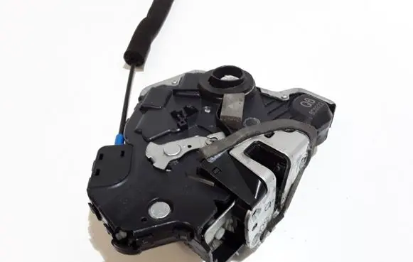 Lexus IS 220D-250-350 Front door lock