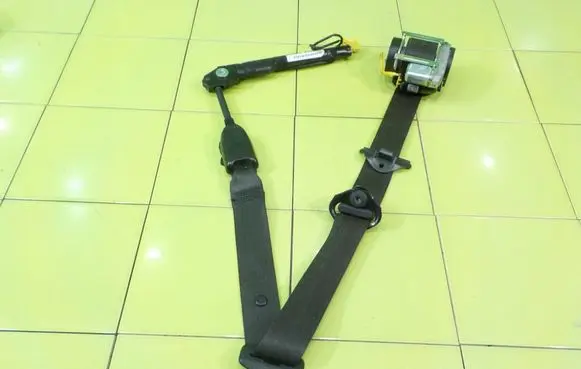 Chevrolet Orlando Front seatbelt 619668300A BEZPIECZENSTWA