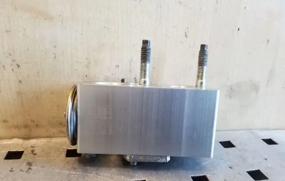 Air conditioning (A/C) expansion valve