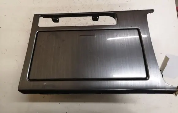 Cup holder front