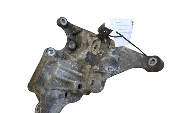 Chrysler Grand Voyager V Power steering pump mounting bracket 90513157F