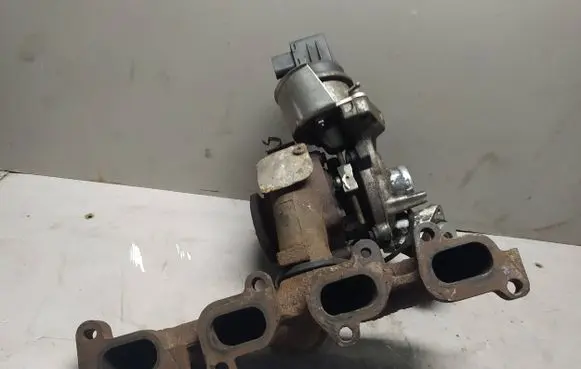 Skoda Fabia Mk2 (5J) Turbo 03L253010H 7100345 BV39F0098