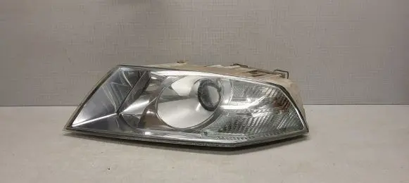 Skoda Octavia Mk2 (1Z) Headlight/headlamp 35XT53D112V 001093 3578