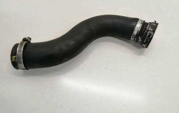 Toyota Avensis T250 Intercooler hose/pipe 32ACM060613