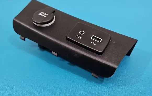 Fiat Tipo USB socket connector 7356470734 IMPRK1608412