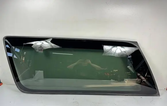 Chevrolet Suburban Rear side window 