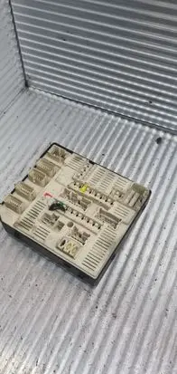 Renault Laguna II Fuse module 284B60012R