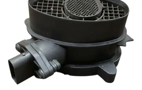 BMW 3 E46 Mass air flow meter 77870760 136277870760 0928400468