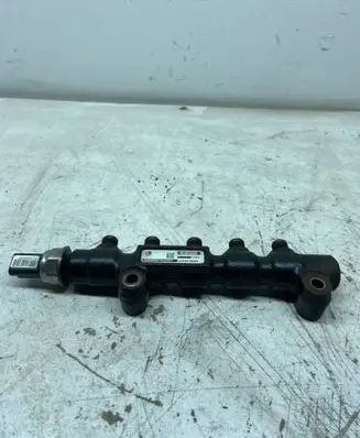 Fuel main line pipe