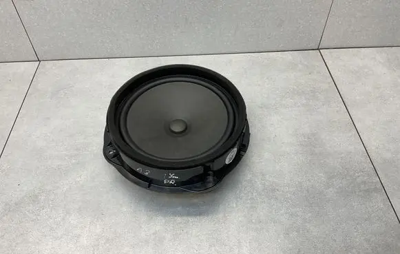 Audi A3 S3 8V Front door speaker 8V0035415C