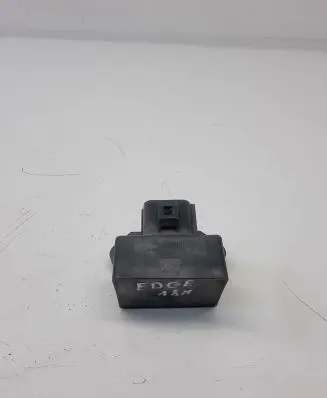 Ford Edge II Fuel pump relay FU5A9D370KA