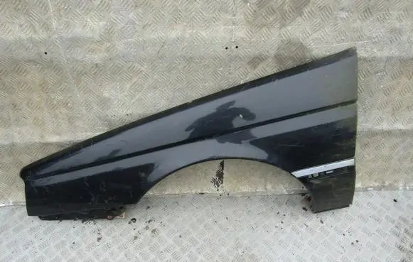 Alfa Romeo 164 Fender