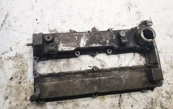 Mitsubishi Carisma Rocker cam cover 