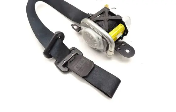Mazda RX8 Rear seatbelt 0432067