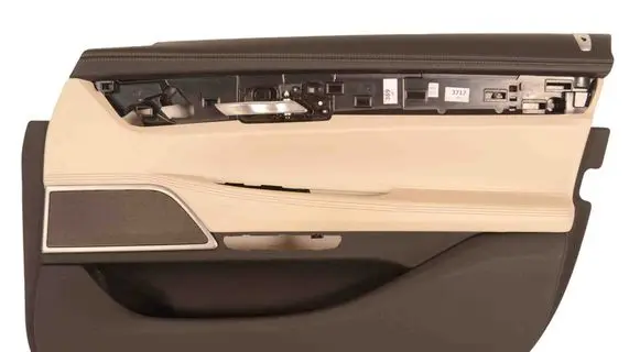 BMW 7 G11 G12 Front door card panel trim