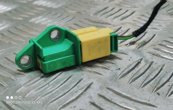 Audi A4 S4 B8 8K Airbag deployment crash/impact sensor 1K0909606C