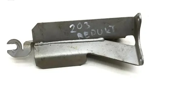 Maserati Quattroporte Rear differential/diff mount bracket 
