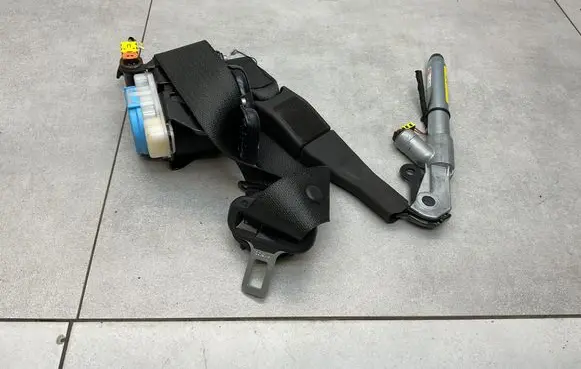 Opel Insignia A Front seatbelt 502JG201F3