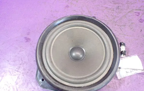 Audi A4 S4 B6 8E 8H Front door speaker 8E0035411