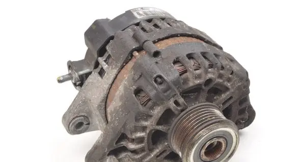 Hyundai ix35 Generator/alternator 373002F100