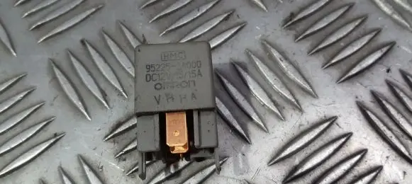 Hyundai Trajet Other relay 952253a000 95225-3a000