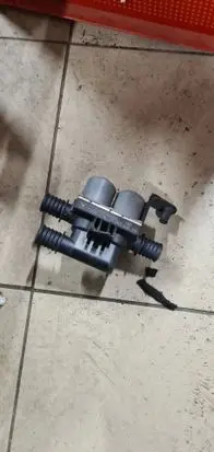 BMW X5 E70 Coolant heater control valve 6910544