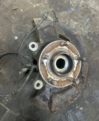 KIA Sportage Front wheel hub 15SH4L