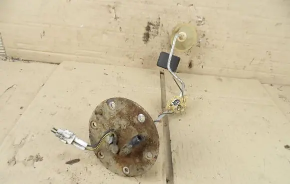 Subaru Forester SF Fuel level sensor 