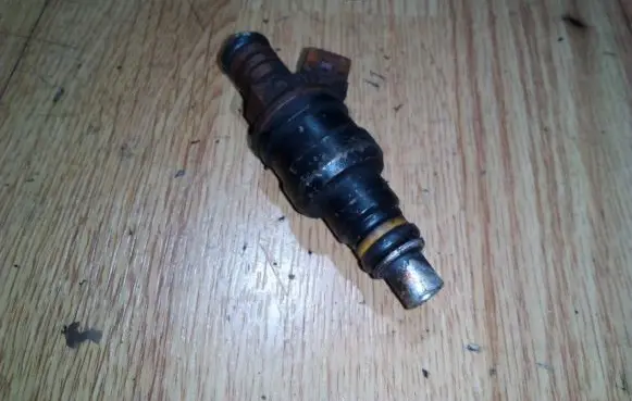 Volvo 850 Fuel injector 0280150779