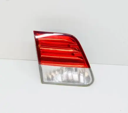 Toyota Avensis T270 Tailgate rear/tail lights 8159005130 JL90013902