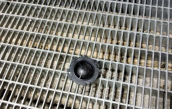 Audi A4 S4 B8 8K Front door high frequency speaker 8T0035399 W143114Q